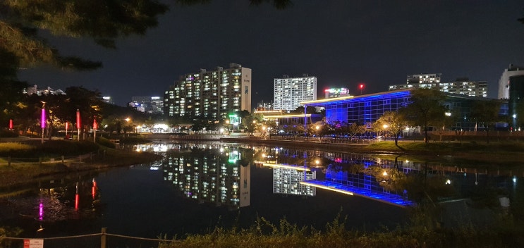  울산대공원 정문 야경