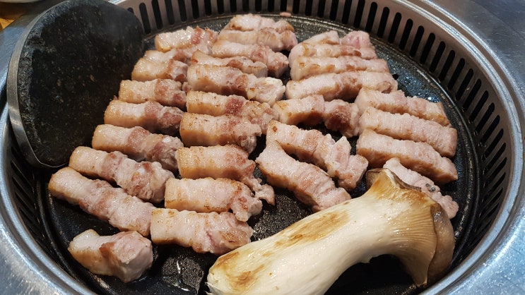  맛찬들 왕소금구이  봉명동 삼겹살 맛집 다구워줌