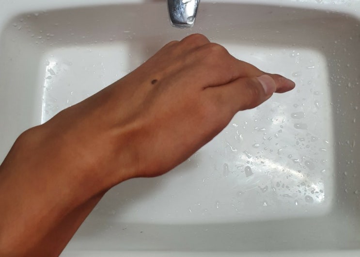 [건강] 손목이 아프신가요? 쉽고 간편한 손목 건강 관리 Tip!