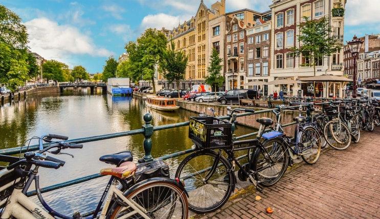 [모녀의 어설픈 자유여행기] 네덜란드 암스테르담 / 벨기에에서 네덜란드 가는 법 / 브뤼셀에서 암스테르담 가는 법 / 네덜란드 왕궁 / 안네 프랑크의 집 / 안네의 일기 / 운하