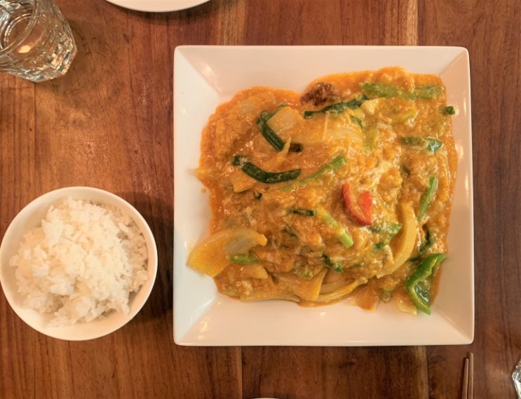  고속터미널 파미에스테이션 맛집 부다스벨리 푸팟퐁커리