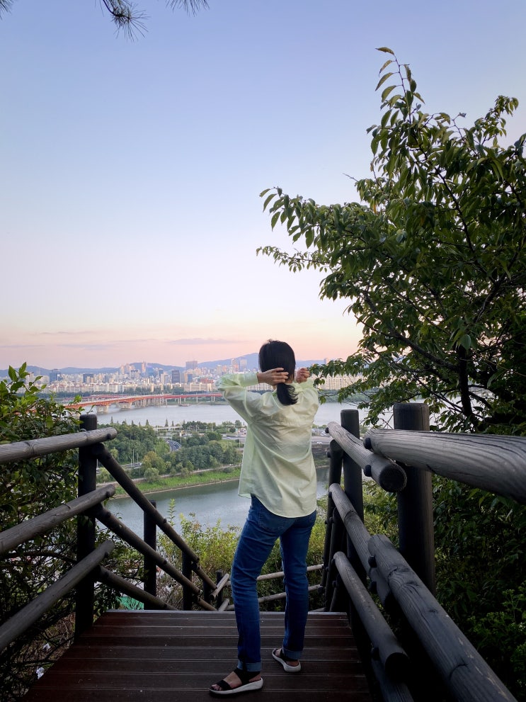  코로나 데이트, 응봉산