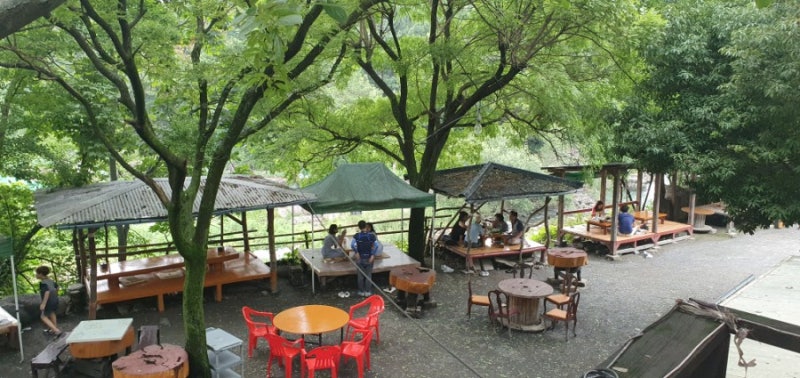 [21.08.14] 대구 비슬산 계곡뷰 식당 '바우산장' 통돼지바베큐 4