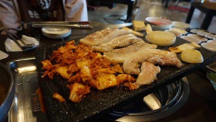  안양데이트 대동문고 볼링장 삼겹살 카페