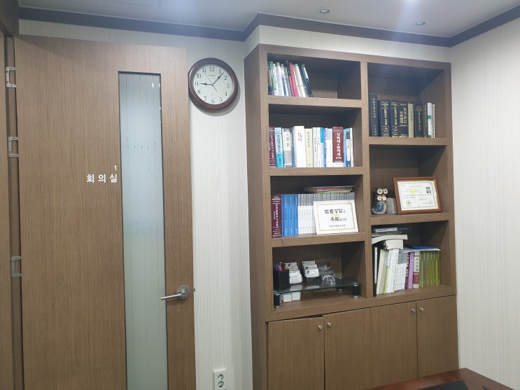 상속인 일부만을 상대로 하여 피상속인의 지분 전부에 대하여 소유권이전등기절차를 명하는 확정판결을 받은 경우 그 등기절차 상속인 일부만을 상대로 하여 피상속인의 지분 전부에 대하여 소유권이전등기절차를 명하는 확정판결을 받은 경우 그 등기절차