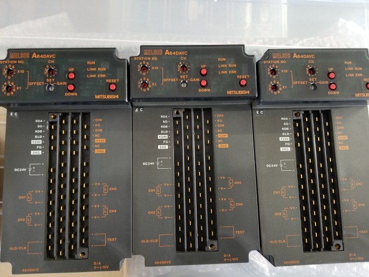  MITSUBISHI D/A CONVERTER UNIT A64DAVC 