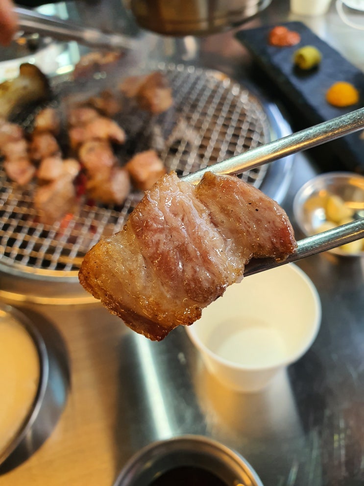  [광안리고기집] 부산 이베리코 꽃목살 전문점_'두건쓴형제 광안리'