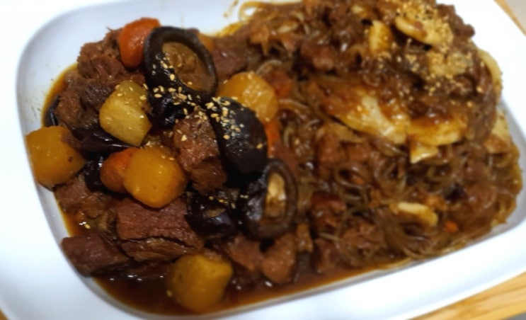  아이들도 어른들도 좋아하는 소갈비찜(2kg) 만들어봤어요. 압력솥 활용