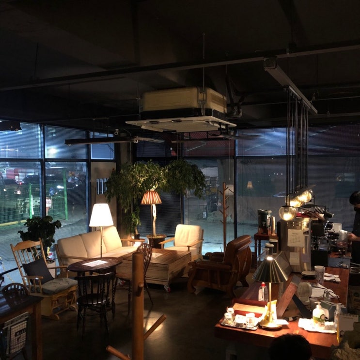  수원 감성 카페) 앤틱한 분위기의 "북수동커피"