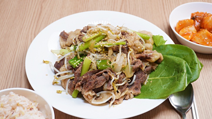  온앤오프 홍수현 차돌숙주볶음 냉동 차돌박이로 맛있게
