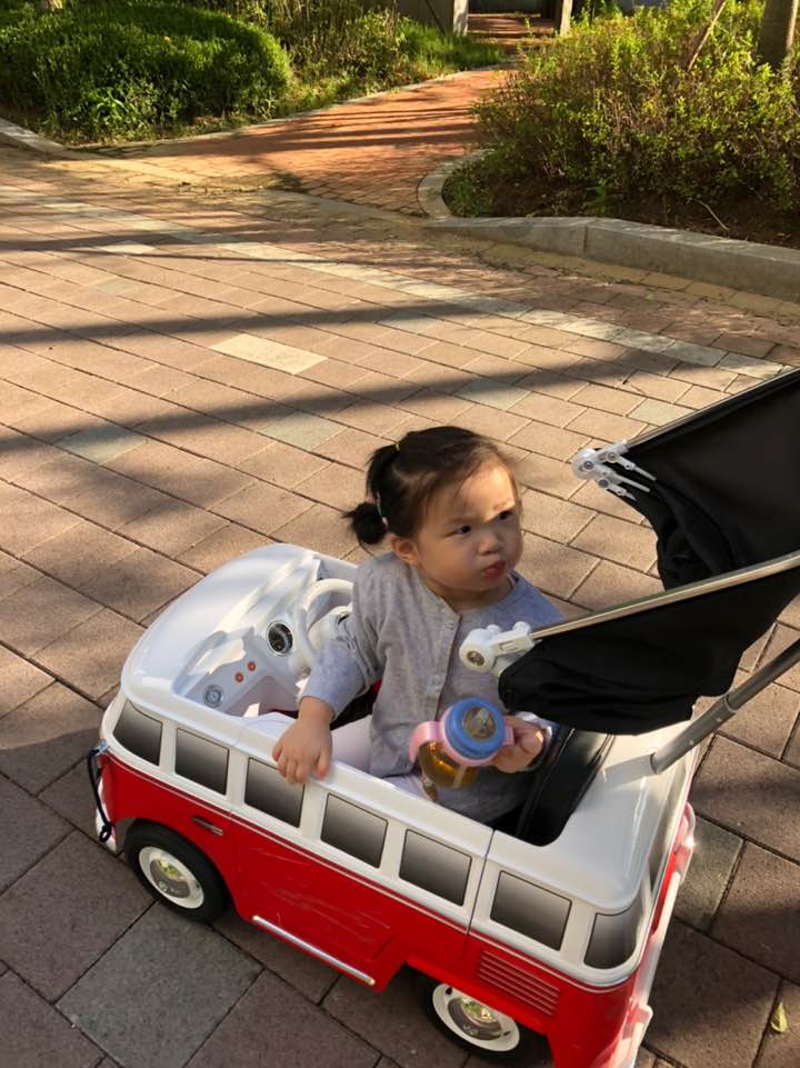  폭스바겐 푸쉬카 아이가 너무 좋아해요~!