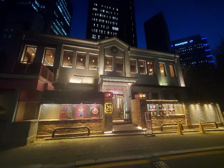  명동 힙지로 카페 더 스팟 패뷸러스