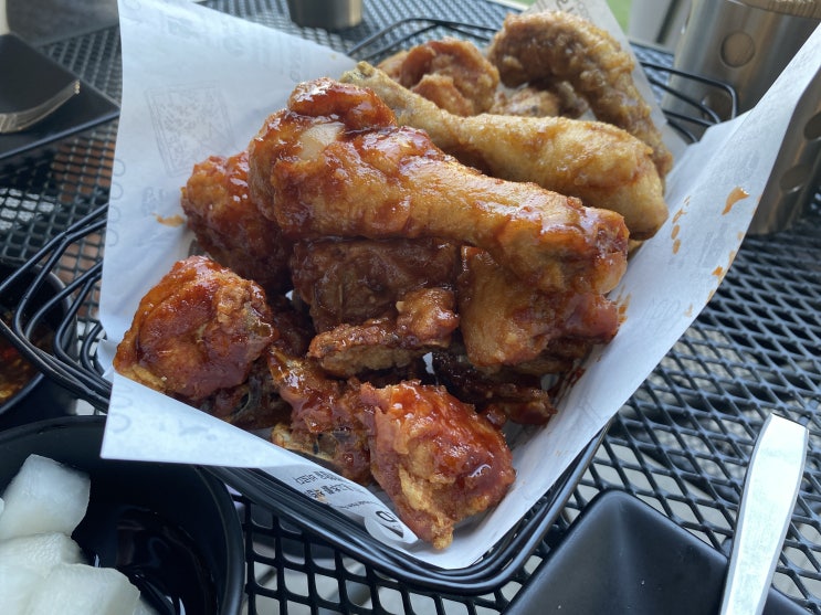  삼청동 치킨 '교촌치킨 안국점' 치맥!