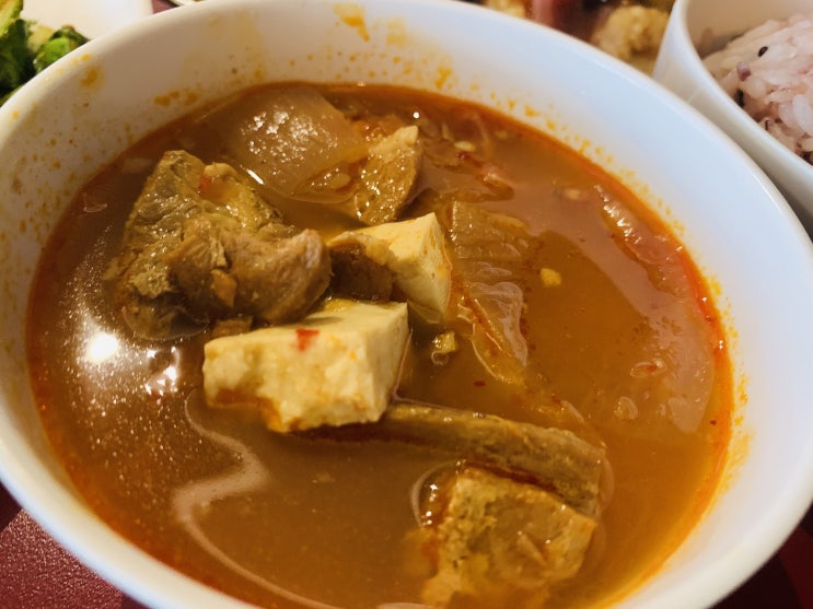  한국 찌개에서는 정말 김치찌개 만한게 없는거 같아요