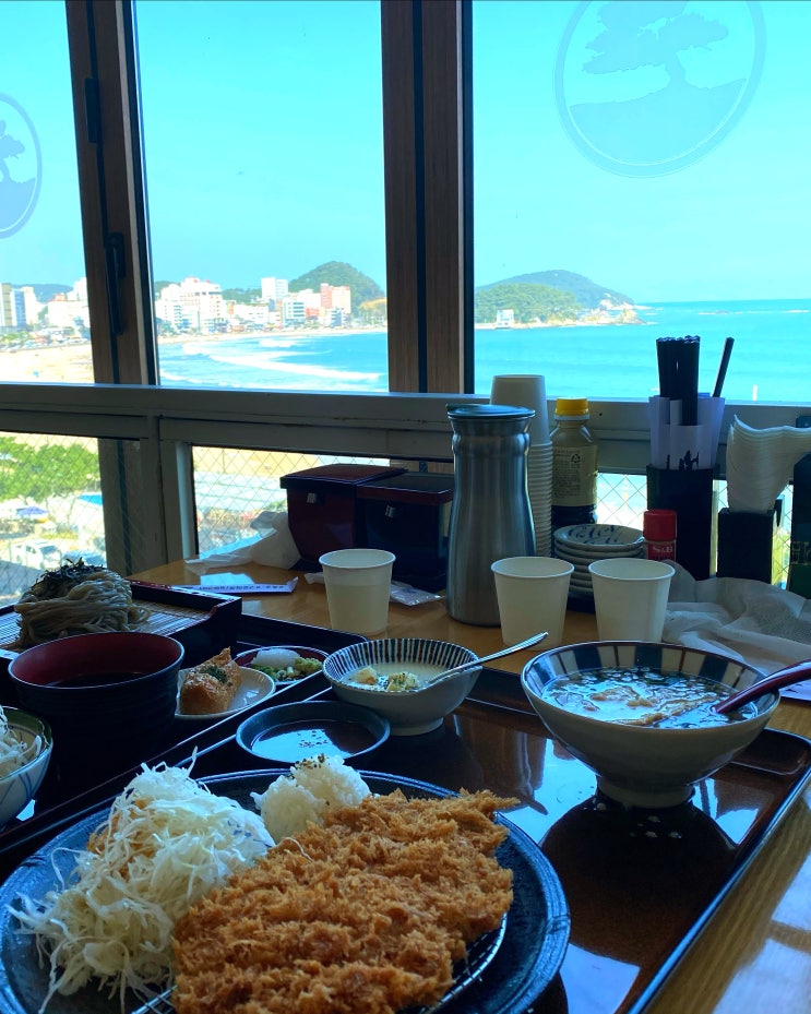 부산 송정 흑송 오션뷰 보며 먹는 일식 돈까스 부산 송정 흑송 오션뷰 보며 먹는 일식 돈까스