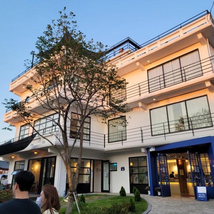  수원 행궁동 카페 | 행리단길 인싸 카페 |  테라스와 루프탑이 있는 카페 |