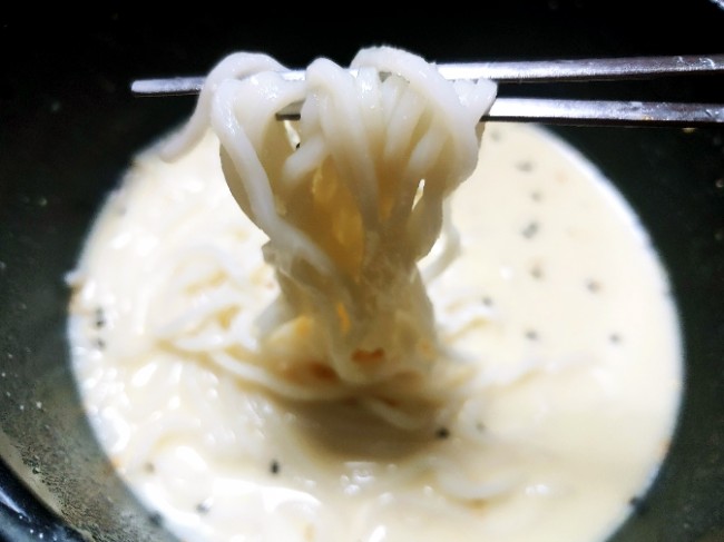 순백의 조합 (노브랜드 콩국수, 심술6 막걸리버전)
