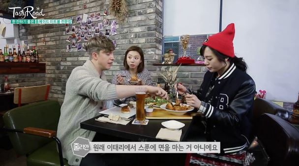 줄리안 추미애딸 식당 단돌이라서 홍보대사? 어이없다 줄리안 추미애딸 식당 단돌이라서 홍보대사? 어이없다