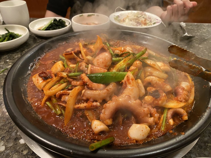  [뱃고동]낙지불고기가 끝장나는 압구정로데오 도산공원 맛집
