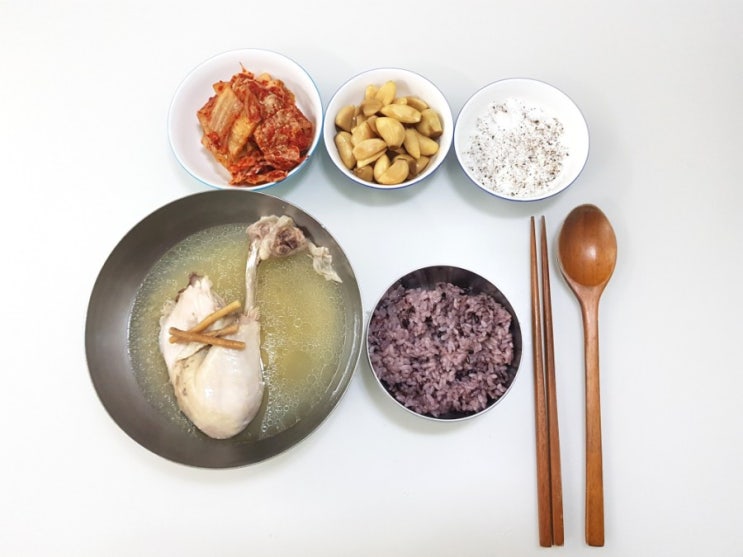  압력솥으로 삼계탕 맛있게 만들어 먹었어요