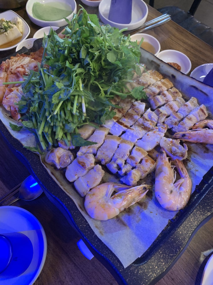  영등포구청 삼겹살 맛집 우리삼겹 미나리 김치 삼겹살 조합최고