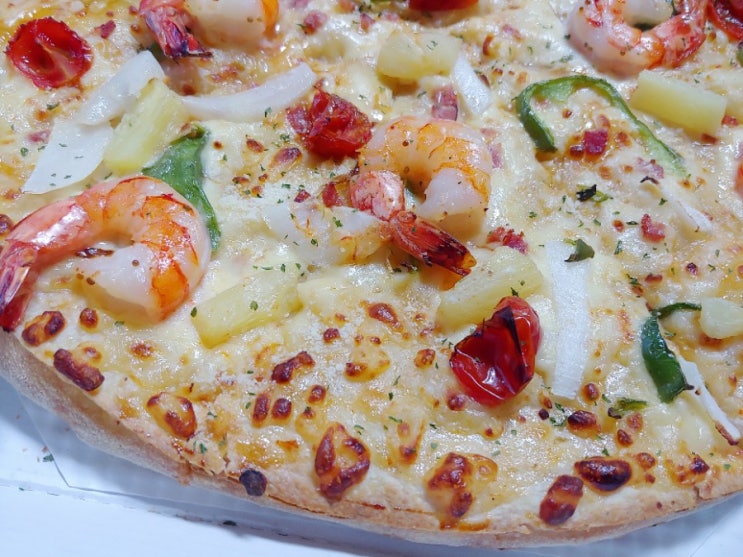  티데이 역대급 맛없는 도미노피자 치즈케이크블랙타이거