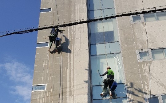  일산 빌딩 건물외벽청소 현장