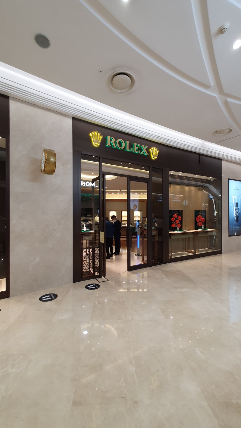 Rolex 롤렉스 서브마리너 스틸 데이트 성골 구매 후기(Feat. 신세계 타임스퀘어점) : 네이버 블로그