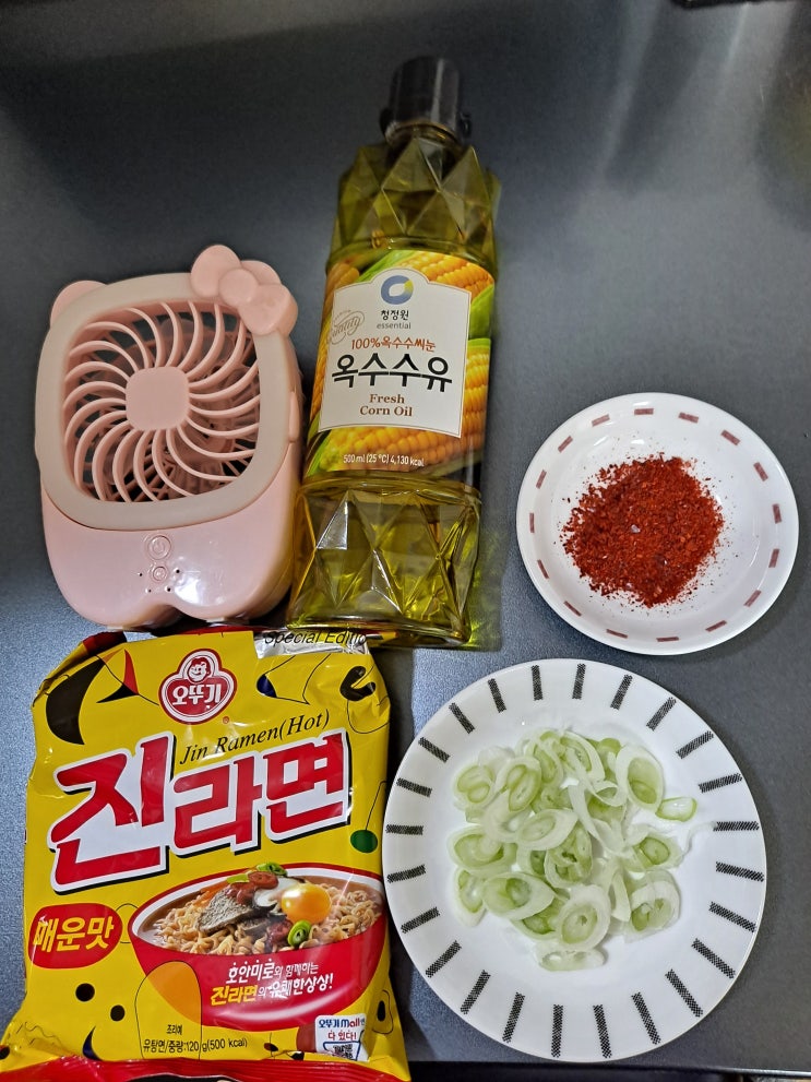  나만의 꾸르팁! 진라면 맛있게 끓이는 법~얼큰칼칼 뷰히히힛 루삥뽕 라면