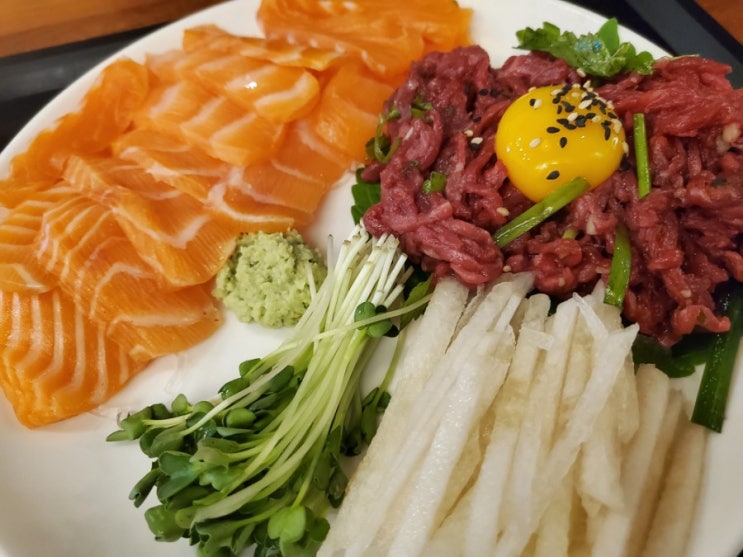  청주 율량동 맛집_육회관 한우 육회와 연어가 맛있는 율량동 술집