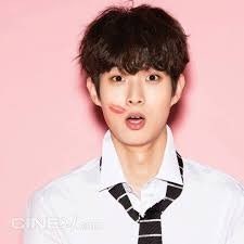 최우식 국적이 캐나다였네요 !!