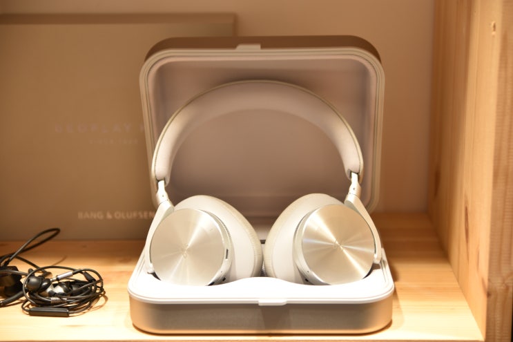 최상급의 소리와 노이즈캔슬링 성능을 가진 헤드폰 뱅앤올룹슨 Beoplay H95