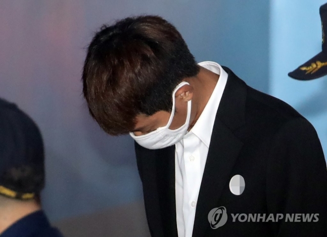 '집단성폭행' 정준영 징역 5년·최종훈 징역 2년6개월 확정(종합)