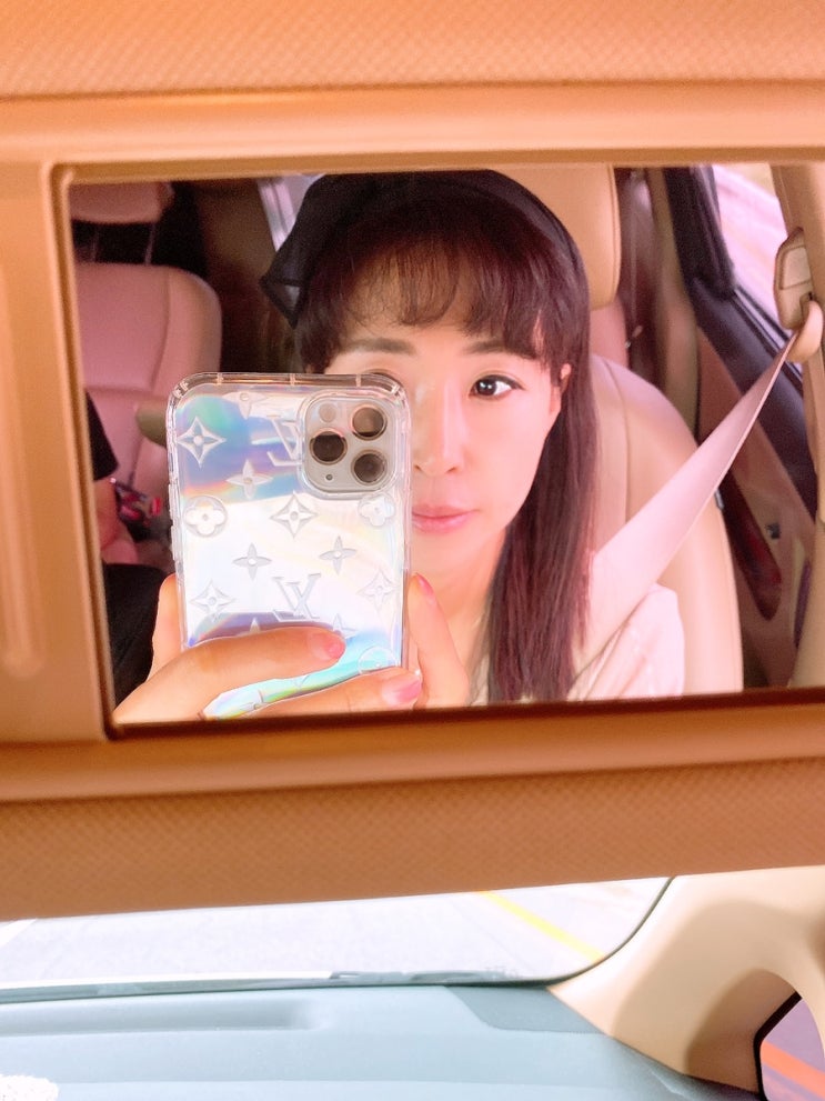  예쁜 핸드폰 케이스 :) 그랩에서 아이폰커플케이스 했어요^^