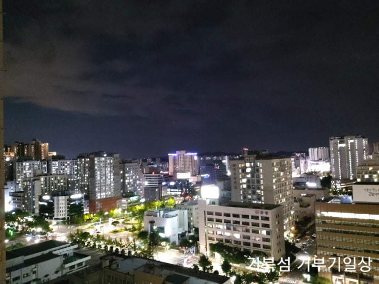 '주말에는 아무데나 가야겠다' '주말에는 아무데나 가야겠다'