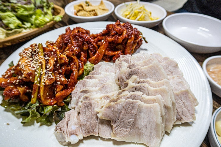  종로보쌈골목 맛집, 감자탕 서비스 주는곳 흥부가 솔찍후기
