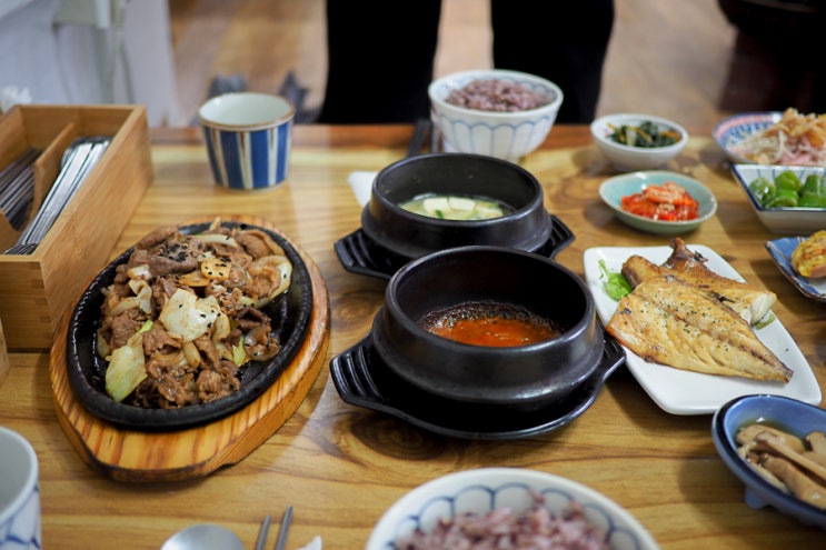  곽지해수욕장 맛집 애월 꽃밥 _ 혼밥도 괜찮은 제주 가정식