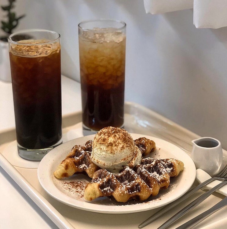  부천시청역 카페 추천, 크로플이 맛있는 예쁜 카페 "토아코크(TOACOC)"