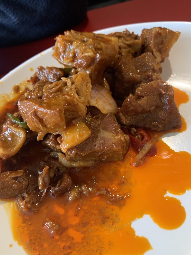  > 0<ya~ha 오늘 점심 갈비찜이당+ㅁ+!!!