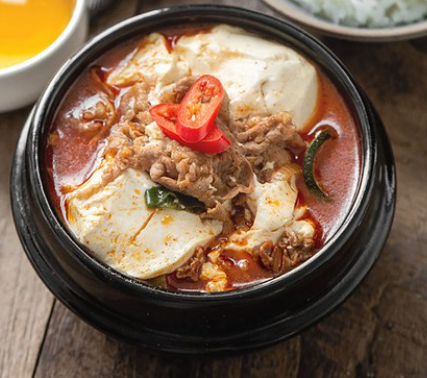  고소하고 깊은 맛의 우삼겹 순두부찌개!!