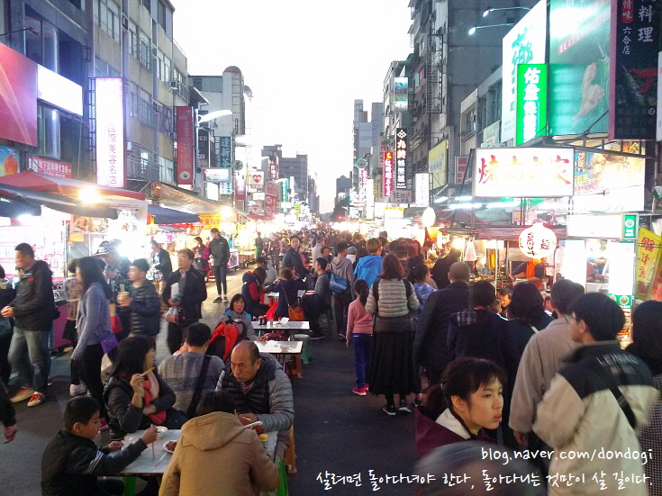  [가오슝(高雄)] 3. 류허 야시장(六合夜市) - 어아젠, 국수, 통오징어튀김, 까르푸