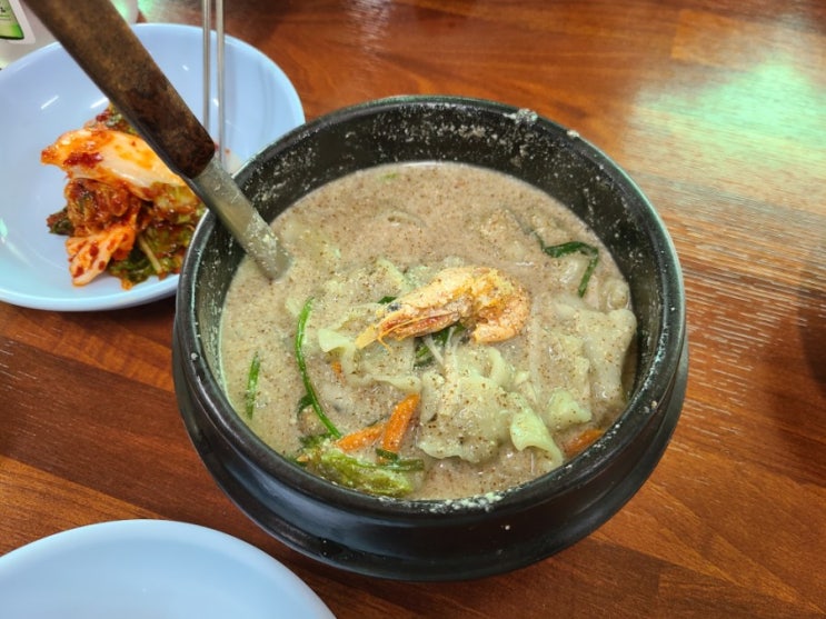  가재골 수제비