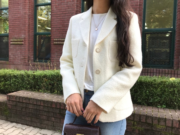  가을코디추천: 우아함 속에 캐주얼한 매력,미쏘(MIXXO) 트위드자켓