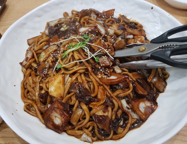  동백역 짜장 맛집 '이화원'에서 쟁반짜장 먹어봤어요~
