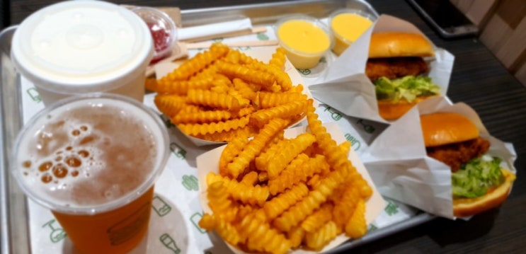  햄버거와 감자 후라이스가 맛있는 쉑쉑 4호점 선텍시티점에 다녀왔어요
