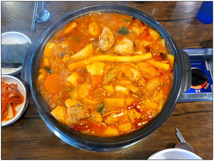  여기 미쳤다 증말 !!! 아산지중해마을맛집  지금 가자! 시골촌 집 에 닭볶음탕 먹고온 후기