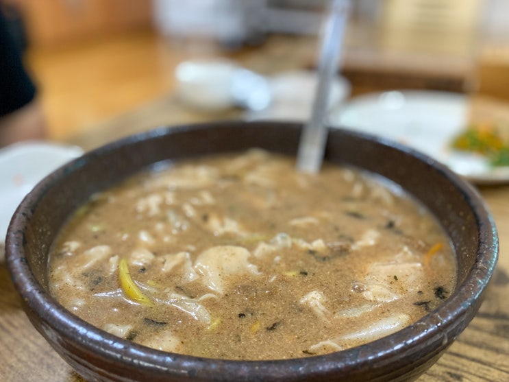  지역주민도 많이 찾는 옥천 묵집