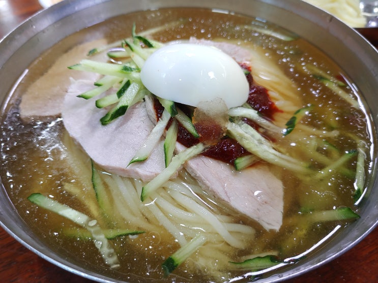  산방식당 제주점, 나는 부산밀냉면 보다 제주밀냉면이 더 좋더라! 수육과 함께 먹으면 더 맛나GO~ | 알쓸리뷰X제주맛집
