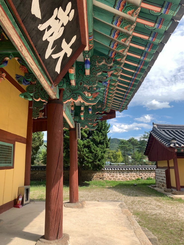 한국의 컬러 집합체! 단청(丹靑)! 붉은색과 푸른색의 대비와 조화에 대해 알아보기