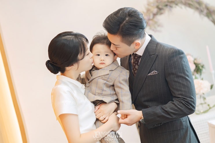  아시아 레이크 사이드 호텔에서 소규모 돌잔치했어요!